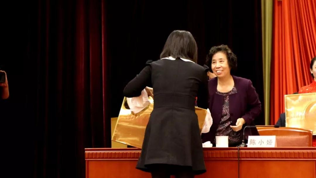 有關(guān)國(guó)家刊物重點(diǎn)報(bào)道！